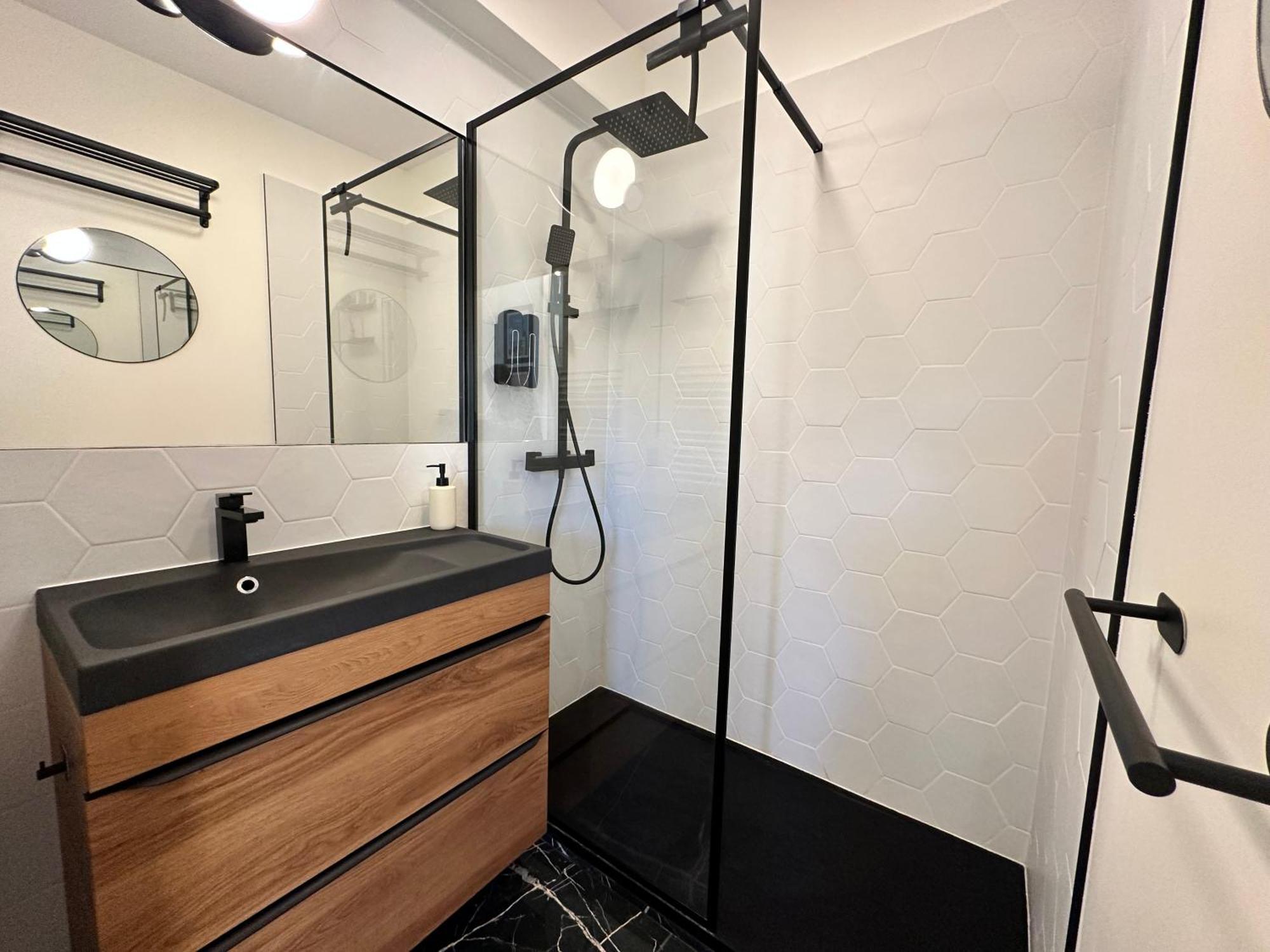 Elegant Appartement 2Pieces Piscinevue Mer Parking Vallauris Eksteriør billede