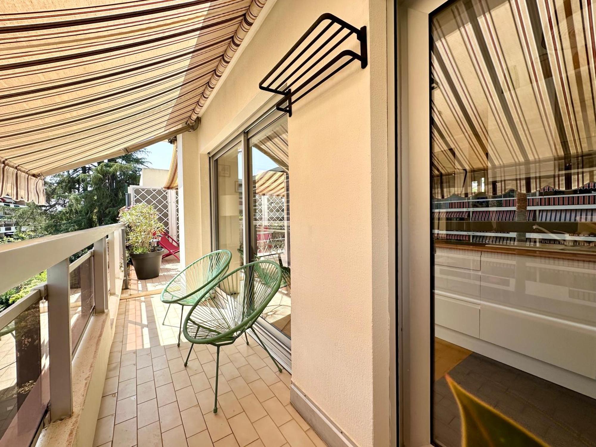 Elegant Appartement 2Pieces Piscinevue Mer Parking Vallauris Eksteriør billede